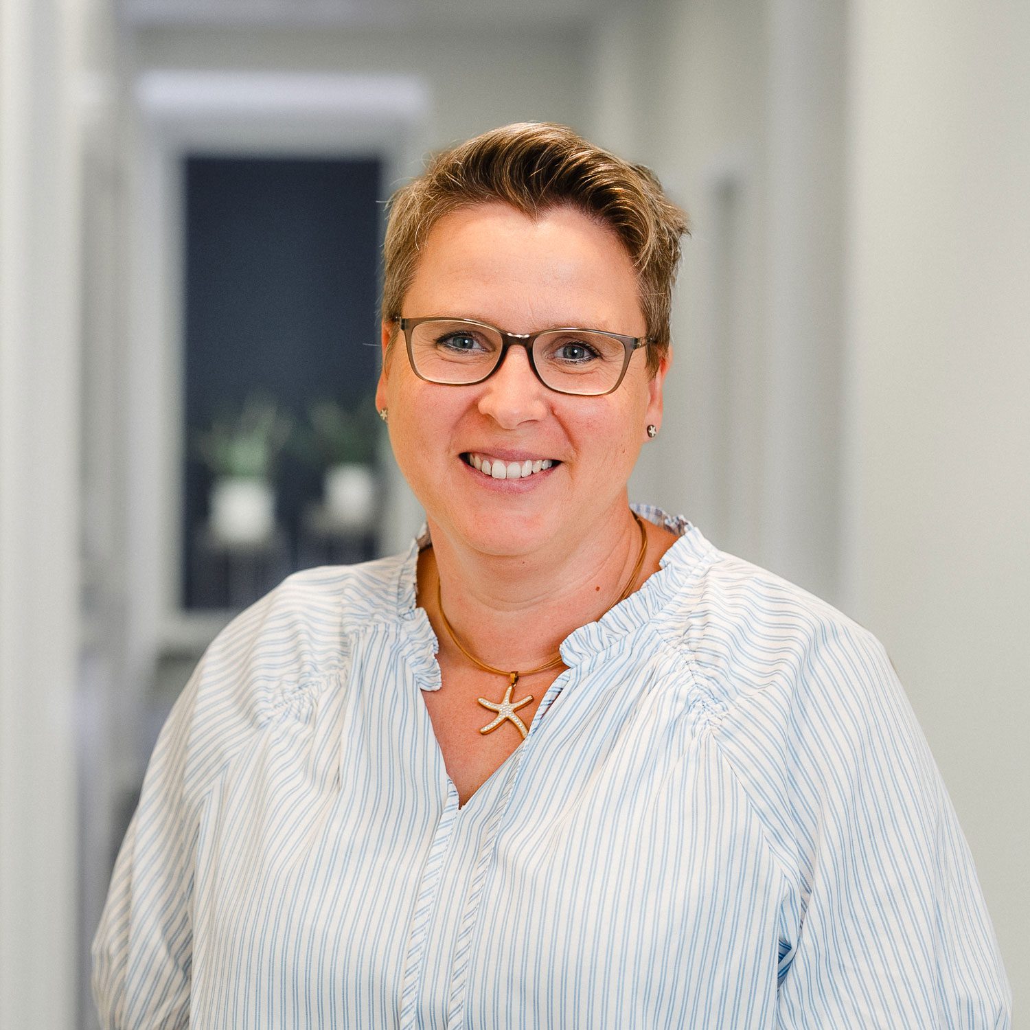 Mitarbeiterin der Kanzlei Lotz und Partner